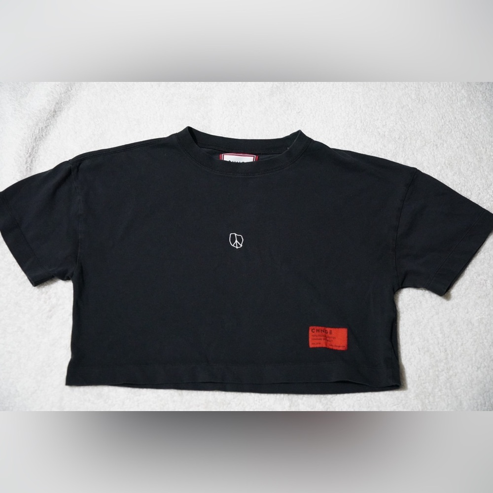 Chnge Black womens Crop Top